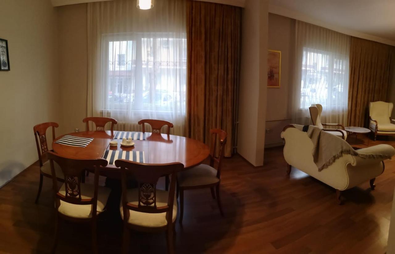 A Chic, Classic, Family-Friendly Apt. In Central Ankara, Turkey מראה חיצוני תמונה