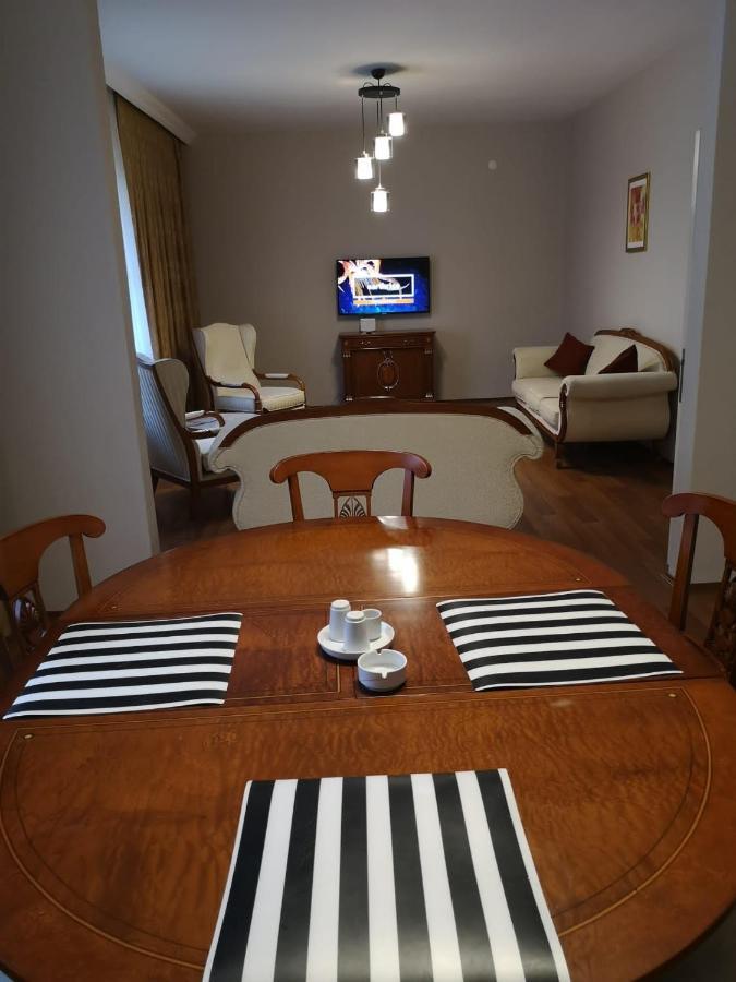 A Chic, Classic, Family-Friendly Apt. In Central Ankara, Turkey מראה חיצוני תמונה